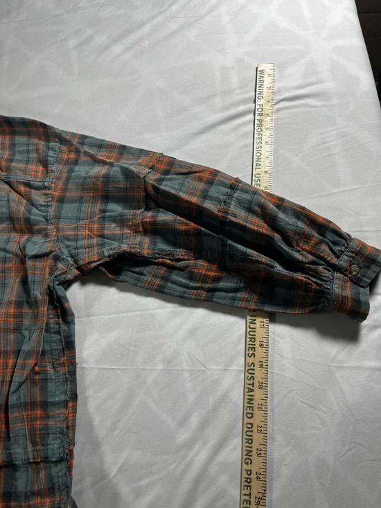 Easel Los Angeles Women’s Long Sleeve Raw Hems Flannel Size Large Distressed - Picture 12 of 14